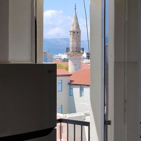Chania-Limani Splantzia-Geada La Canea Esterno foto