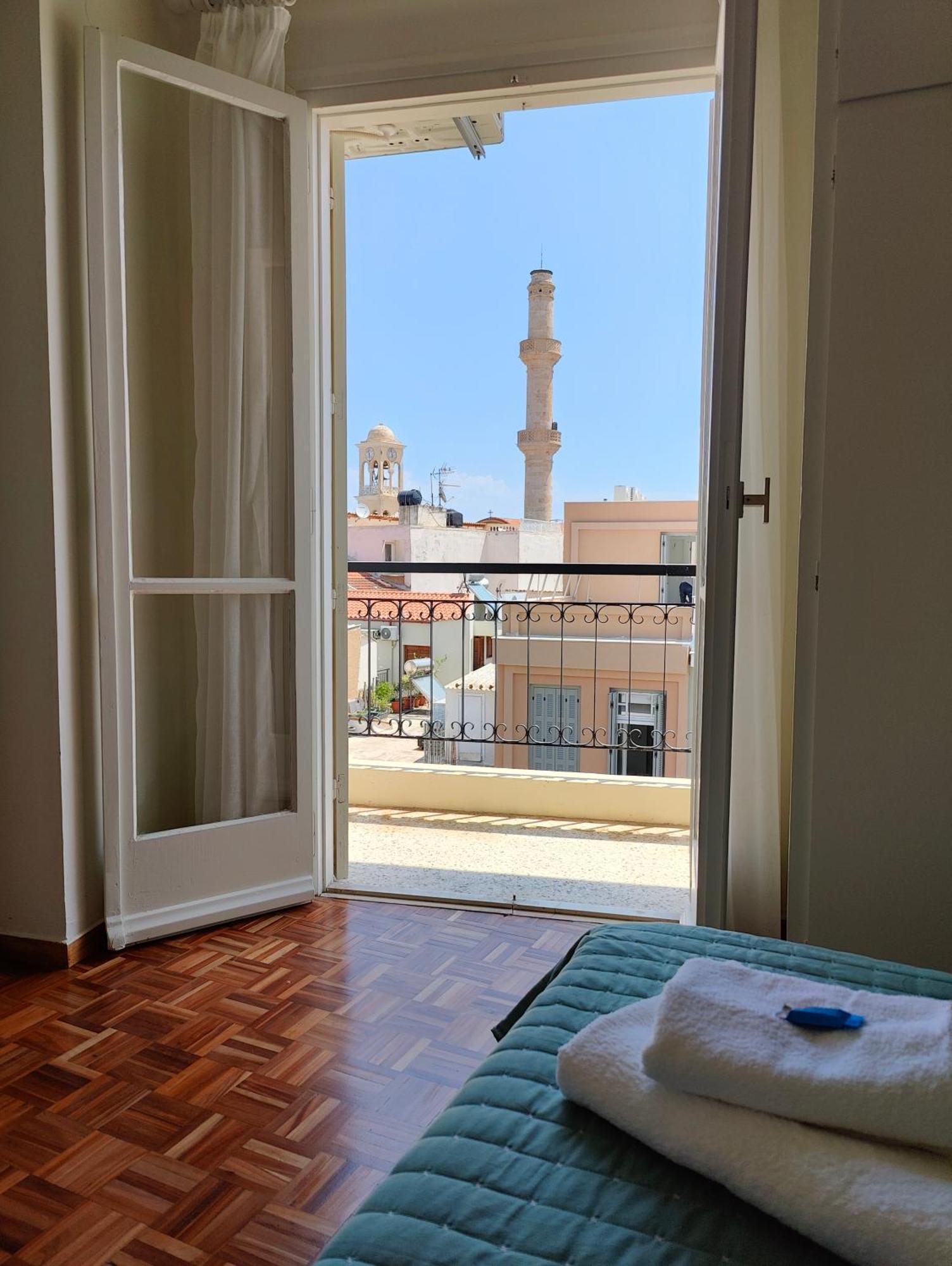 Chania-Limani Splantzia-Geada La Canea Esterno foto
